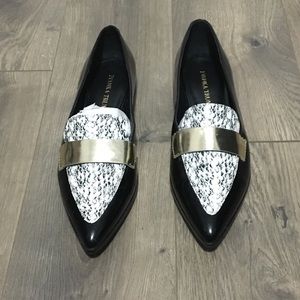 Women’s shoes